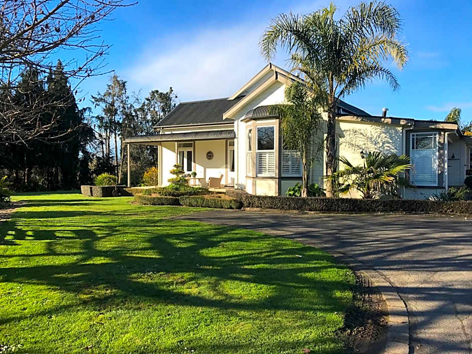 Cambridge Coach House