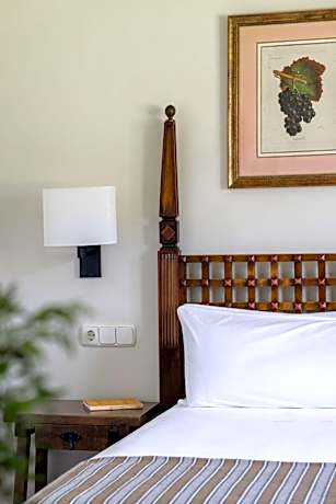 Standard Double Room (2 Adults + 1 Child)