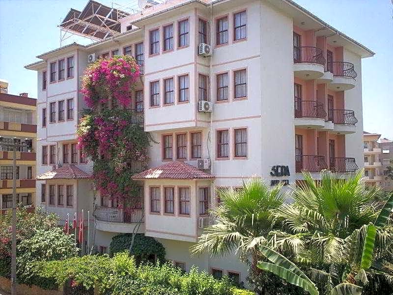 The S Aparts & Suites Hotel