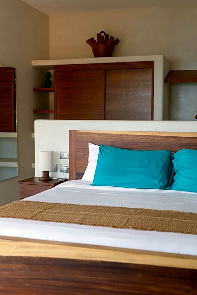 Casa Roni by Xeno - 5 Bedroom Luxury Villa with Ocean View