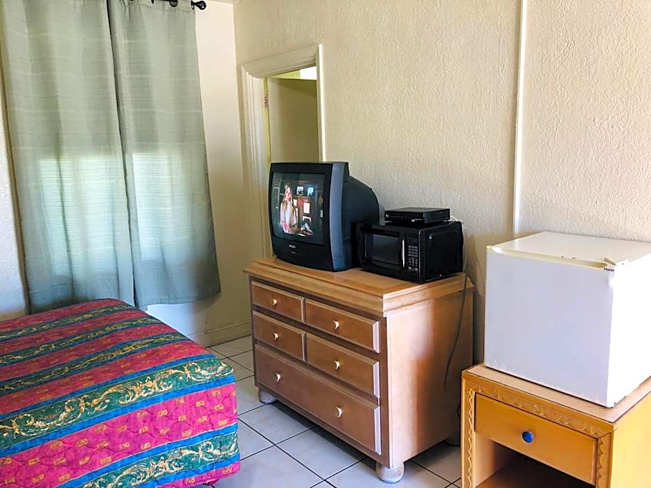 Sunset Inn- Fort Pierce, FL