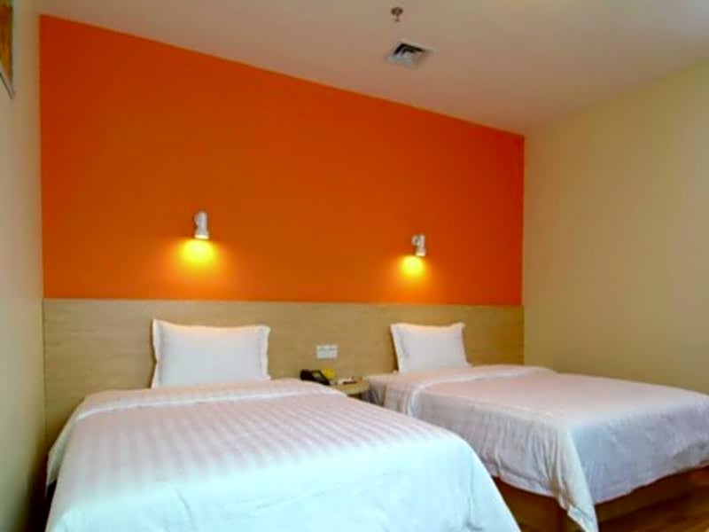 7 Days Inn Nanchang Bayi Square Railway Station North Square