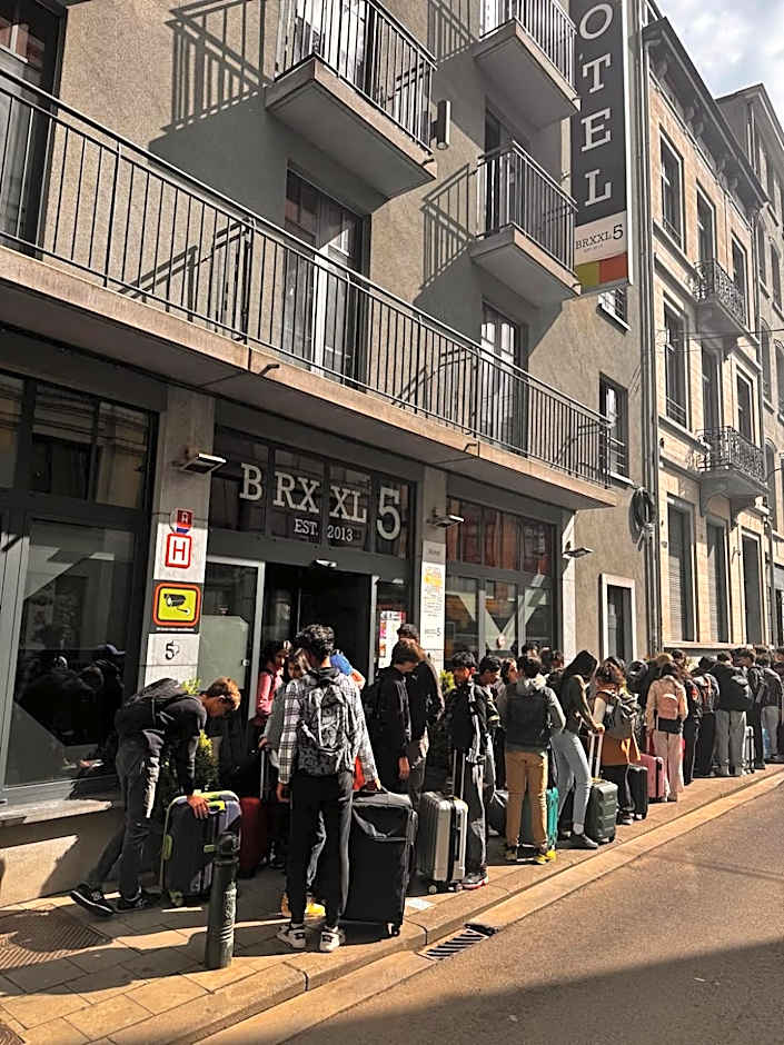 Brxxl 5 City Centre Hostel