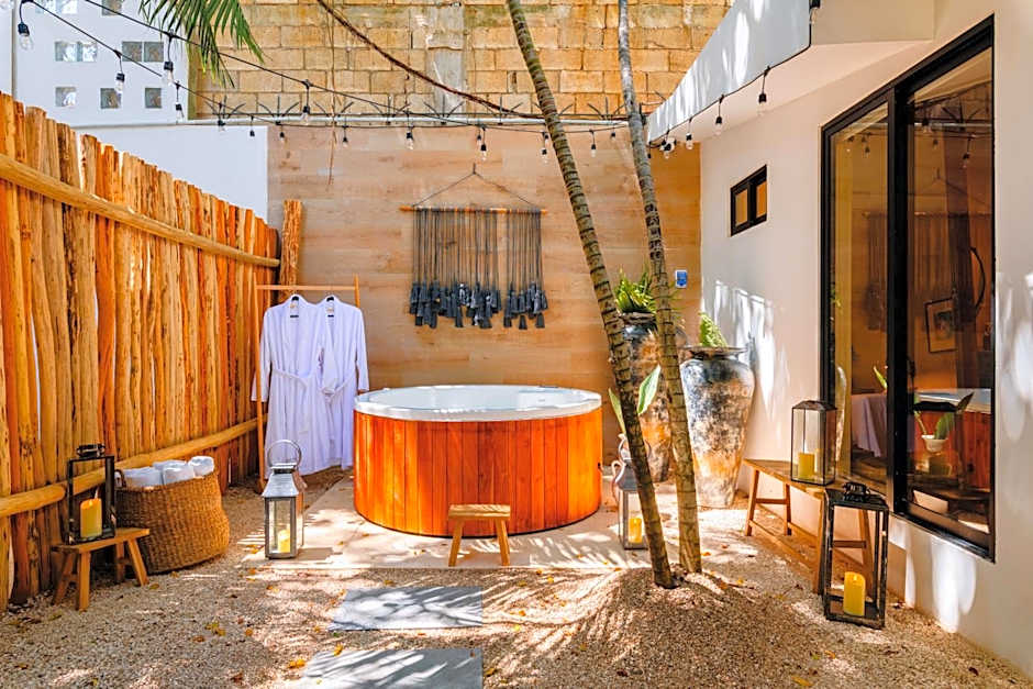 Hotel Aalada Playa del Carmen