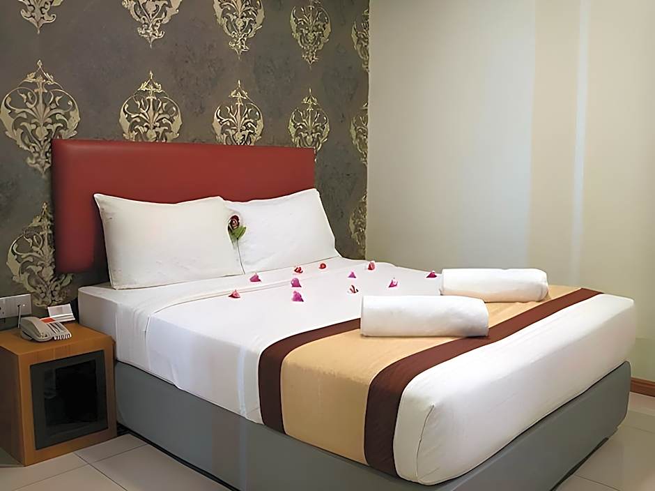 Prince 33 Hotel