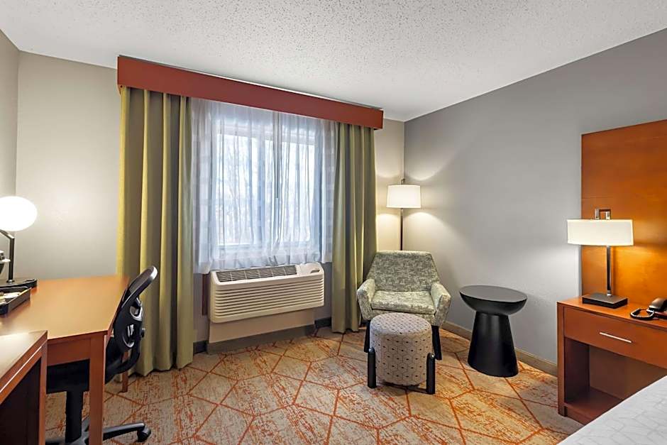 Best Western Fremont/Angola I-80/90 Toll Road