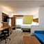Holiday Inn Express & Suites Charlotte Arpt-Belmont By IHG
