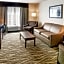 Cobblestone Inn & Suites  Fairfield Bay