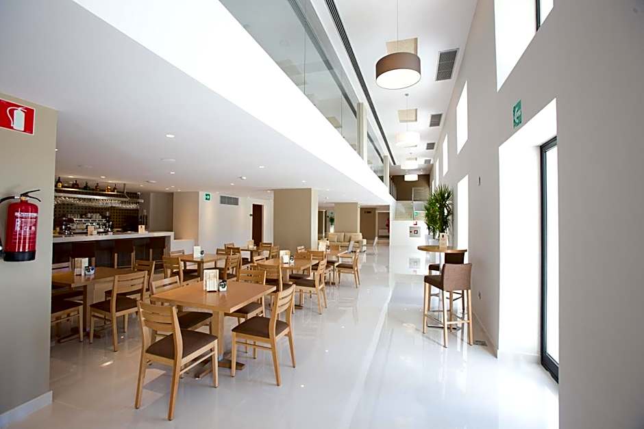 M.A. Hotel Sevilla Congresos
