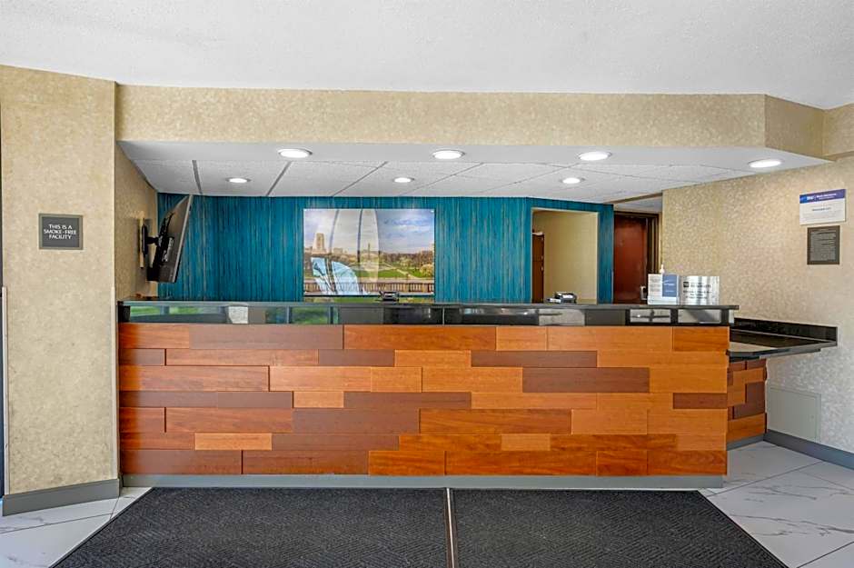 Best Western Plus Indianapolis North at Pyramids