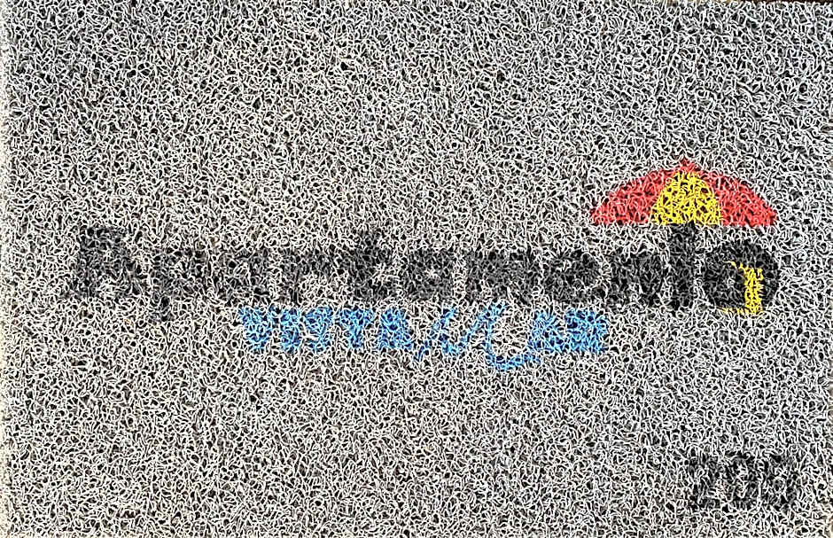 Apartamento Vista Mar 209 - 2 quartos - Praia do Morro - prédio frente Mar - varanda com vista mar - elevador - atravessou a avenida, já está na praia - com garagem - internet