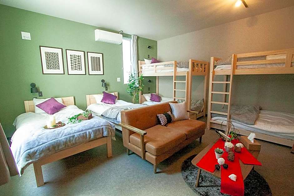 Uchi Living Stay Ekolu