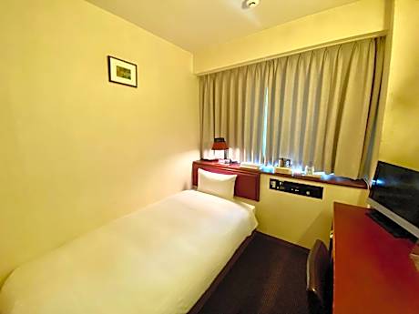 Single Room B - Smoking