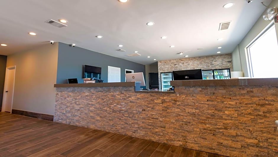 Magnuson Extended Stay and Suites Airport Hotel