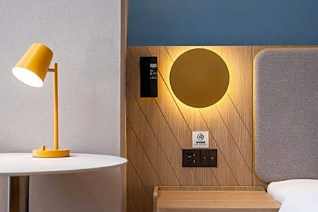 Standard King Room with Mini-bar