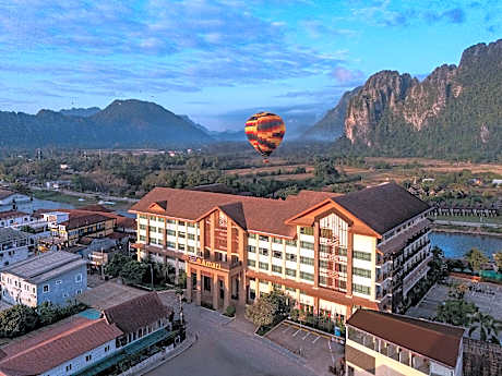 Amari Vang Vieng