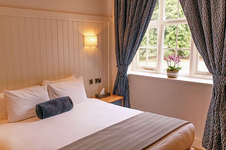Photo 1 of 7 of Double Room