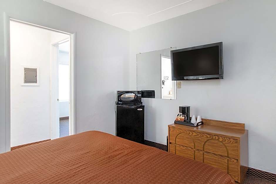 Eureka Town House Motel - Historic Old Town