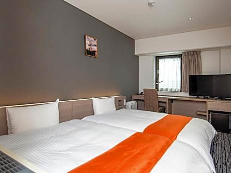 Twin Room - Non-Smoking