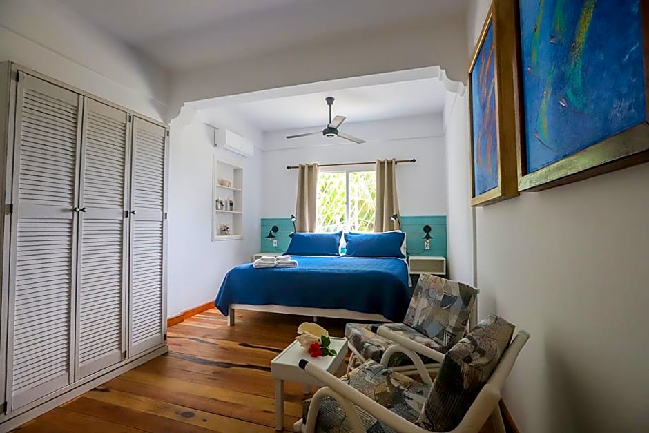 Photo 1 of 8 of Designer, Sea View