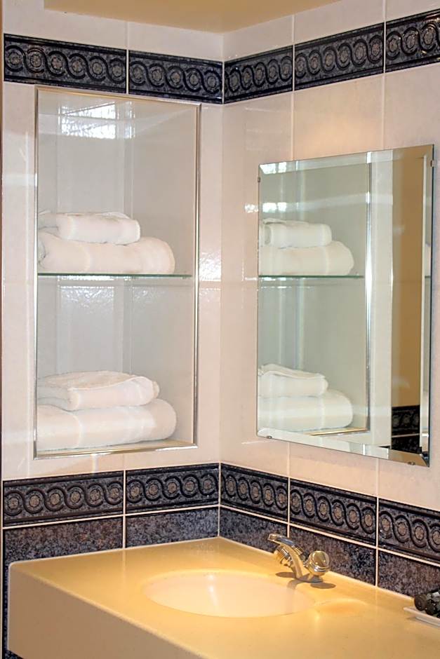 Best Western Heath Court Hotel