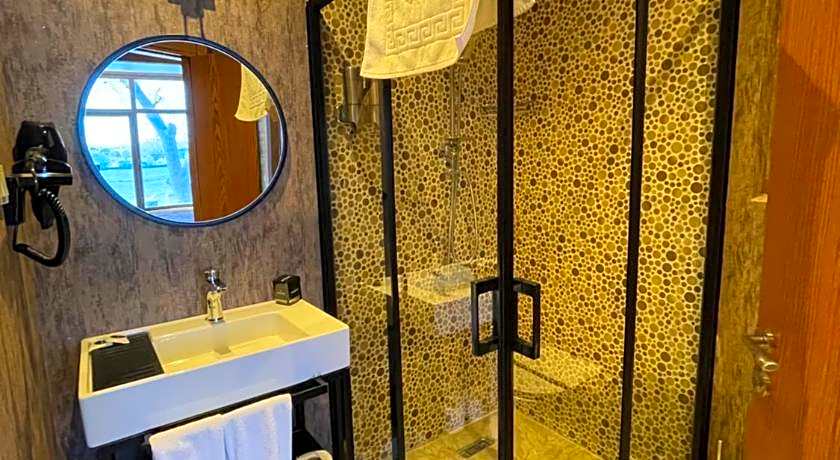 Weingart Seaside Hotel