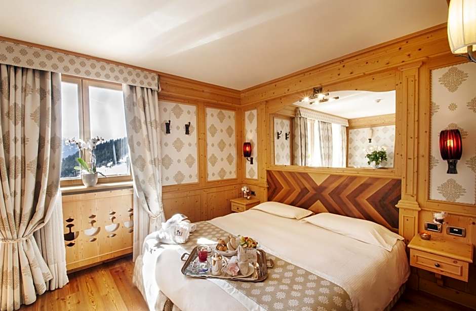 Cristal Palace Hotel