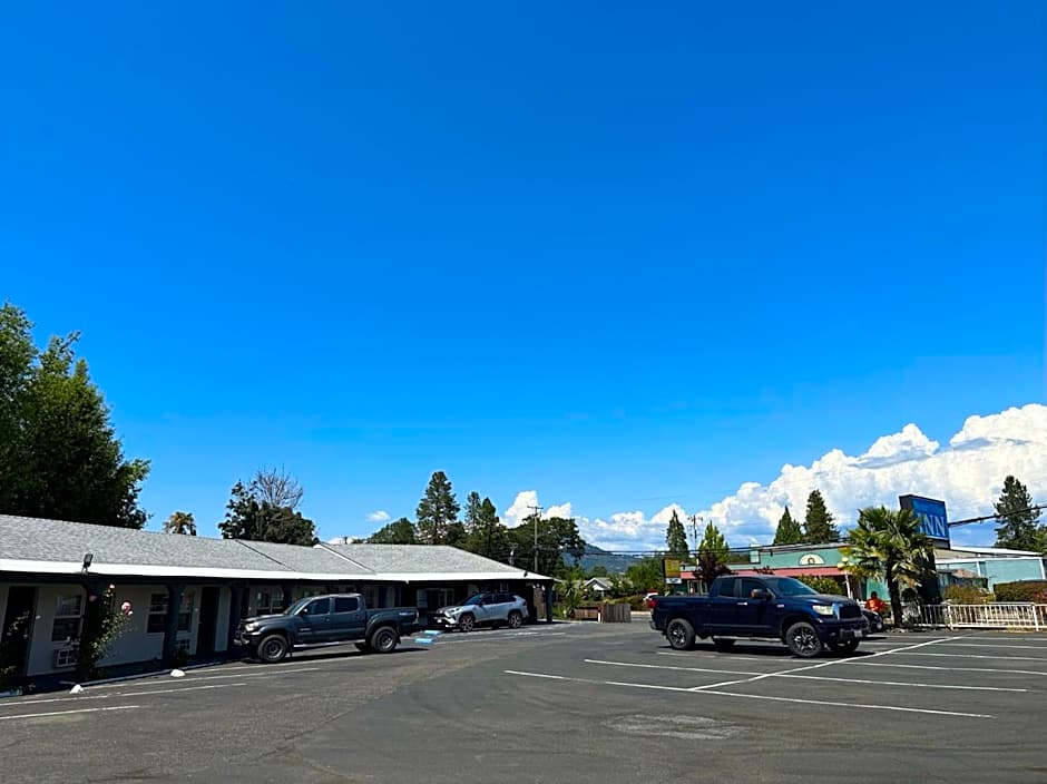 Western Village Inn-NEWLY RENOVATED