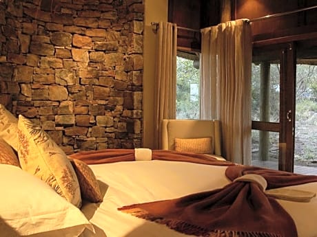 Buffalo Ridge Safari Lodge