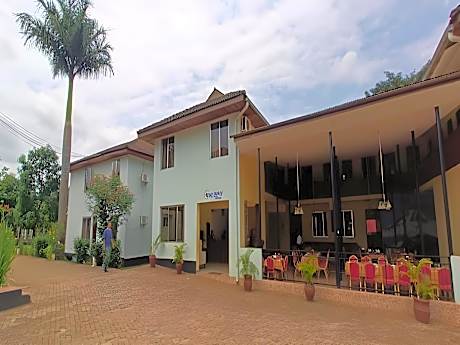 Keys Hotel Mbokomu
