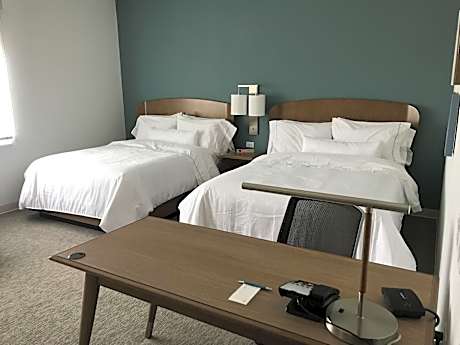 Studio, 2 Queen Beds