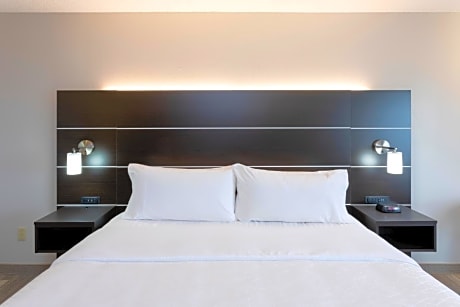1 King Bed Standard Room