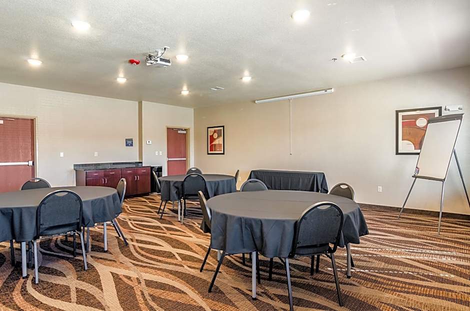 Cobblestone Hotel & Suites - Gering/Scottsbluff