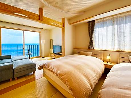 Twin Room with Shared Bathroom
