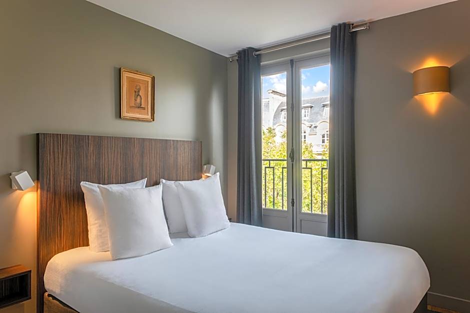 Suites & Hotel Helzear Champs-Elysees