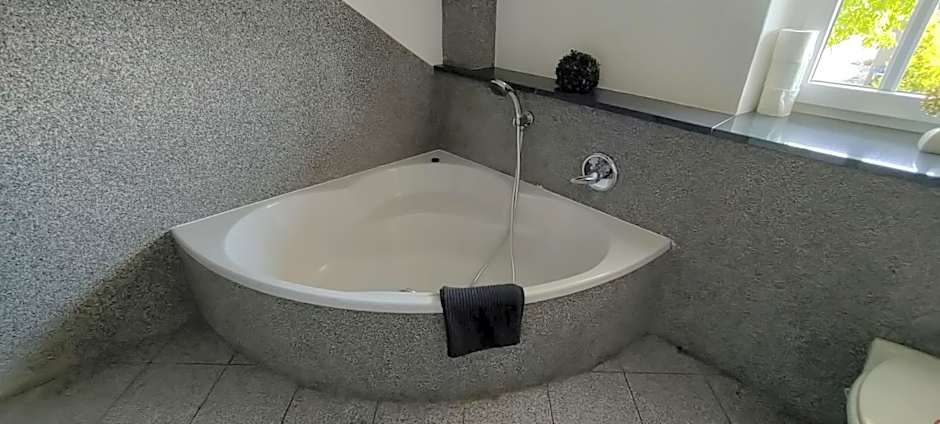 Geinberg Suites & Via Nova Lodges