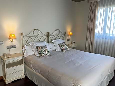 Superior Double Room with Hydromassage shower