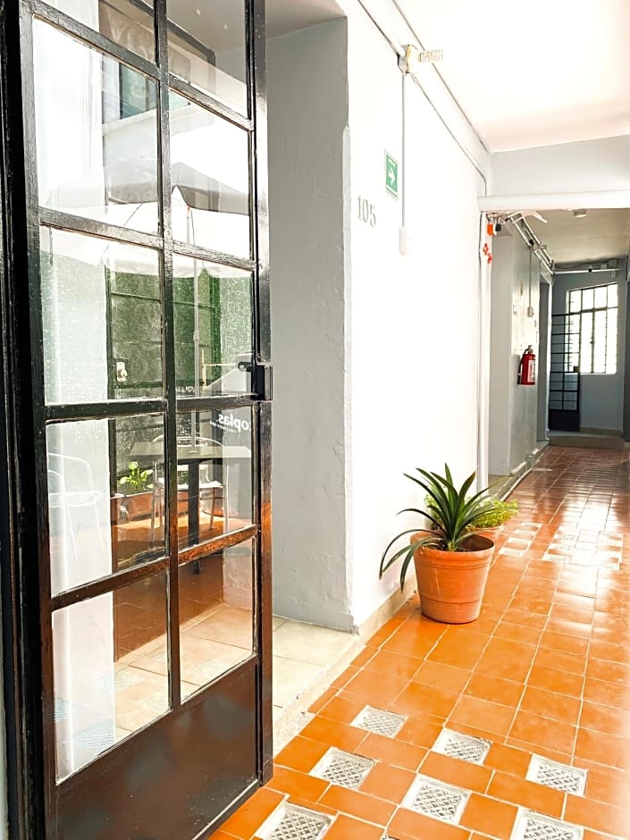 Hotel Amigo Suites