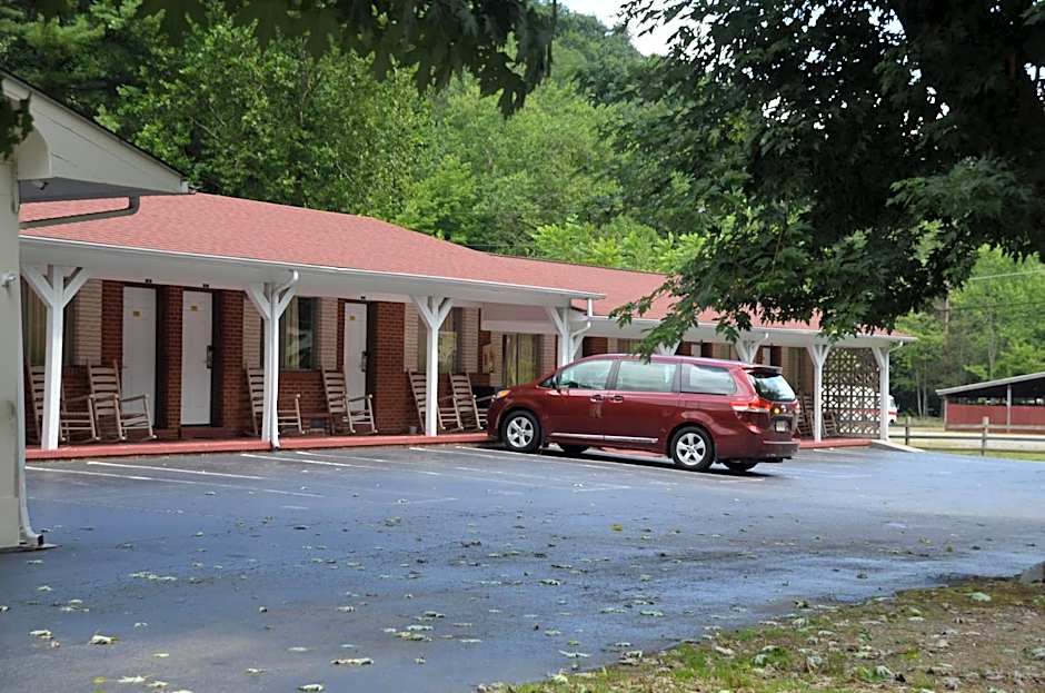 Travelowes Motel - Maggie Valley