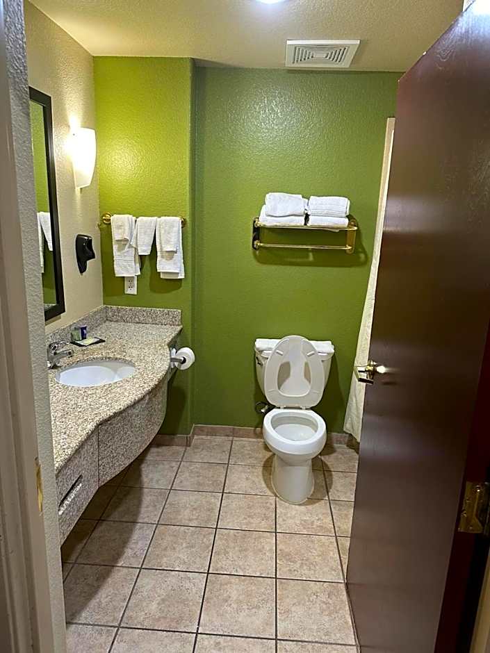 Sleep Inn And Suites At Six Flags
