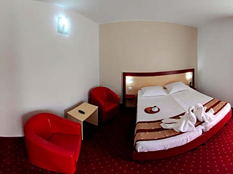 Double or Twin Room with City View