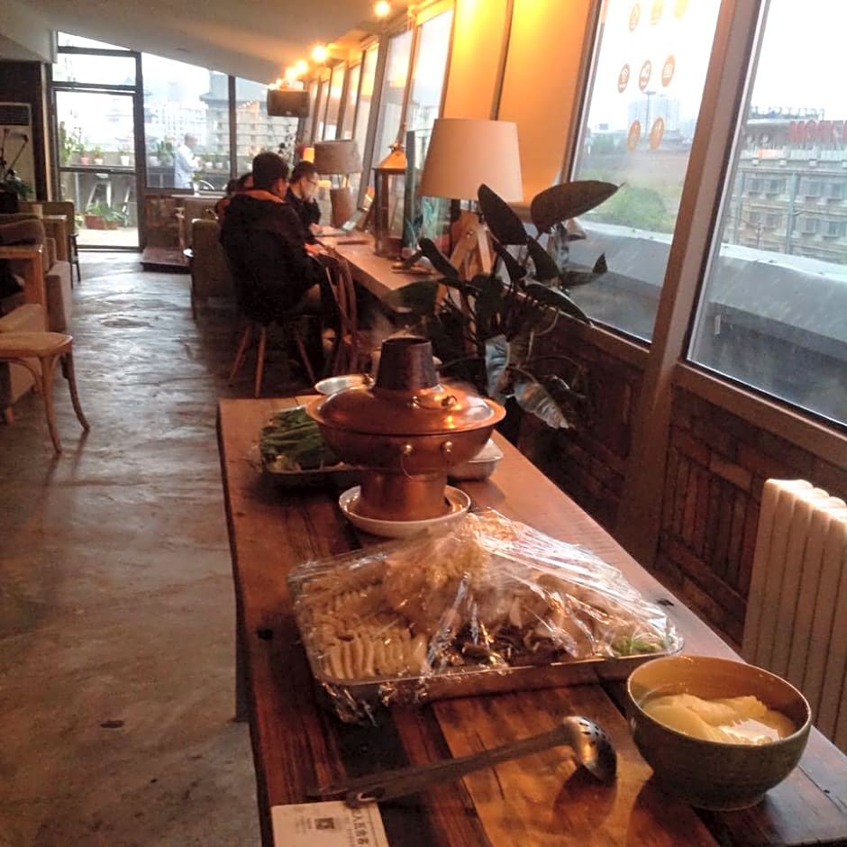 Xi'An Busy Hotel Bell Tower City Wall