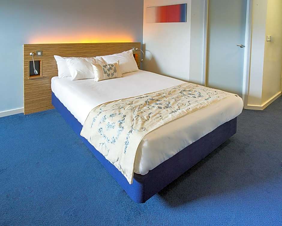 Redwings Lodge Wolverhampton Central