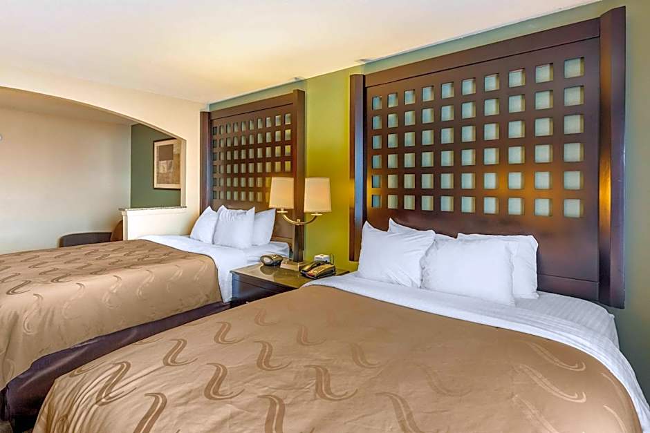 Quality Suites Sherman