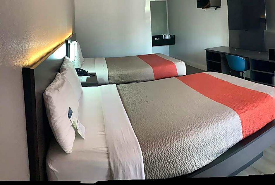 Motel 6-Memphis, TN - East