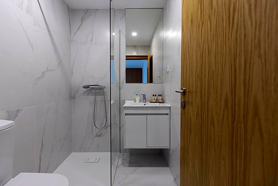 Abraços dos Avós - Casas de aldeia