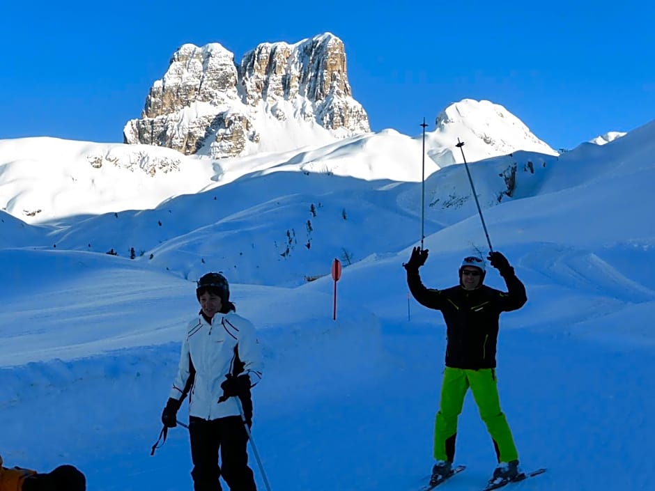 Hotel Dolomiten
