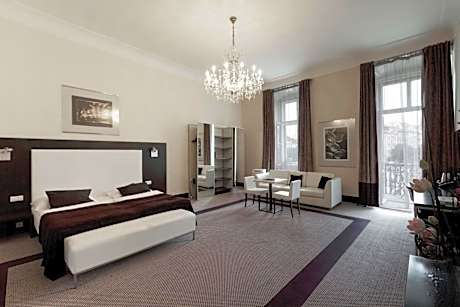 Executive Suite with Balcony