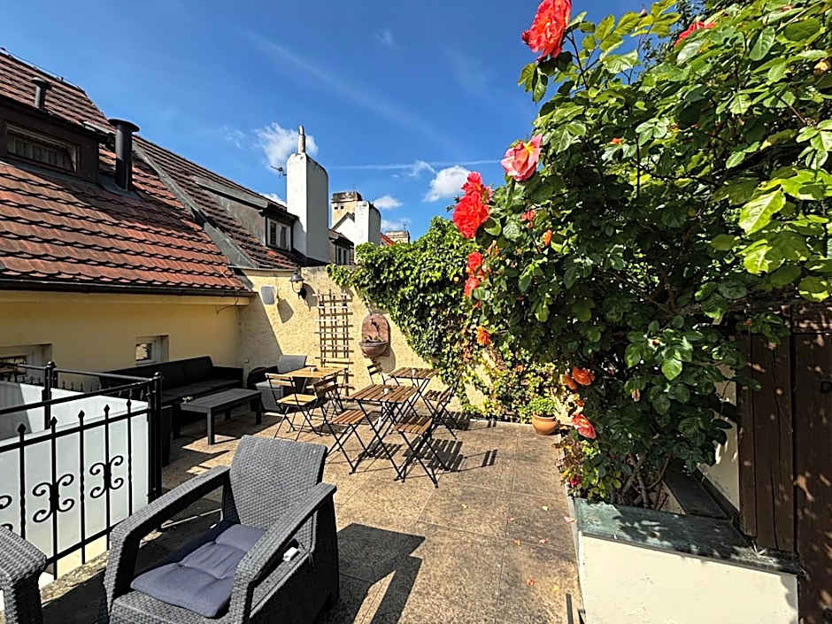 The Golden Wheel Hotel