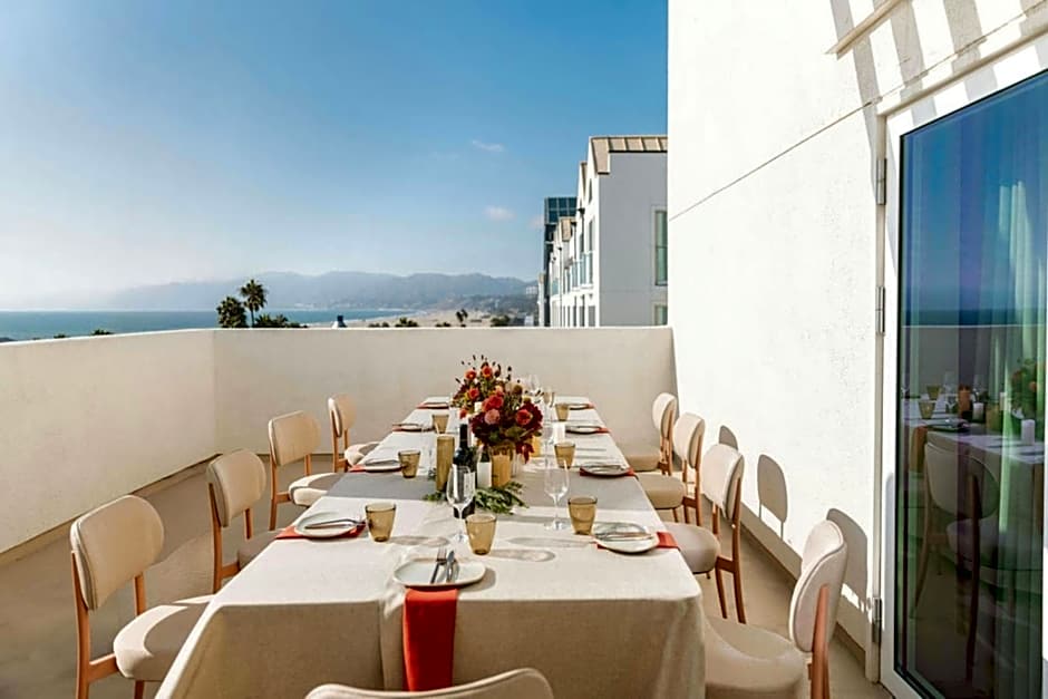 Sandbourne Santa Monica, Autograph Collection